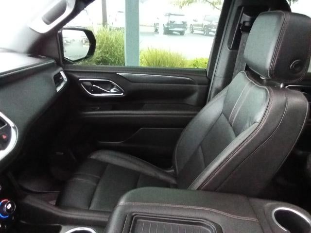 2024 Chevrolet Suburban 4WD RST