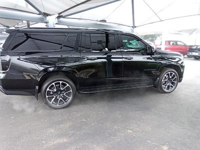 2024 Chevrolet Suburban 4WD RST