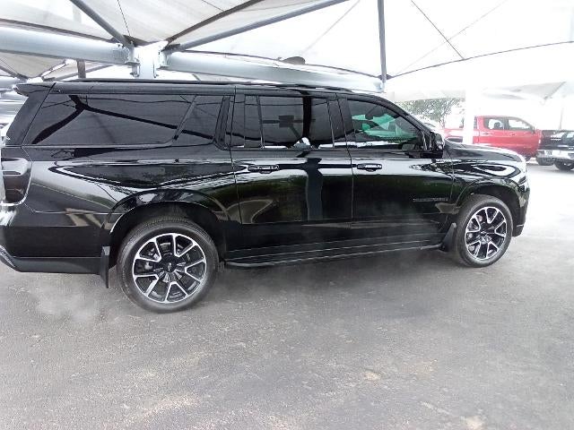 2024 Chevrolet Suburban 4WD RST