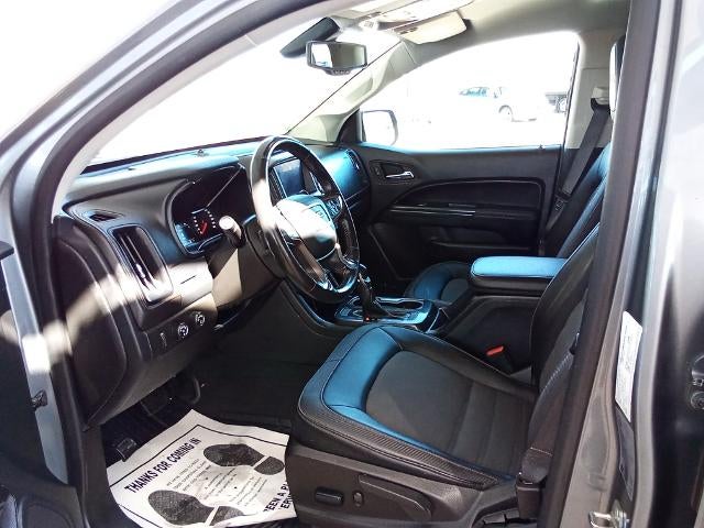 2022 GMC Canyon Crew Cab Short Box 4-Wheel Drive AT4 w/Cloth