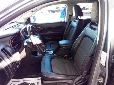 2022 GMC Canyon Crew Cab Short Box 4-Wheel Drive AT4 w/Cloth