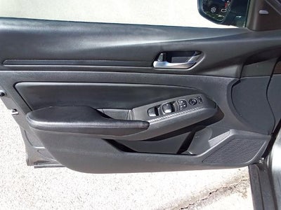 2024 Nissan Altima 2.5 SV Sedan