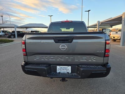 2022 Nissan Frontier Crew Cab 4x4 S Auto