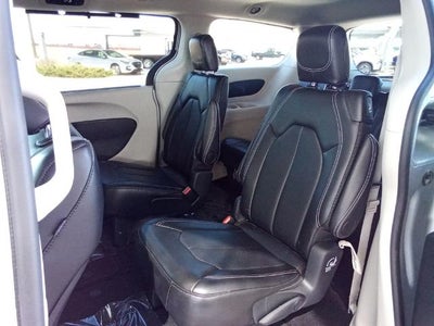 2024 Chrysler Pacifica Touring L FWD