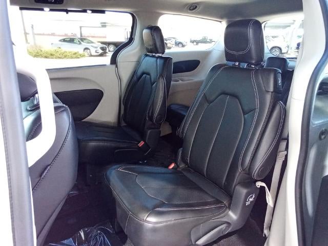 2024 Chrysler Pacifica Touring L FWD