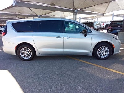 2024 Chrysler Pacifica Touring L FWD