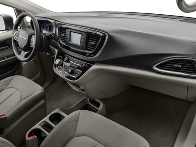 2017 Chrysler Pacifica Touring FWD