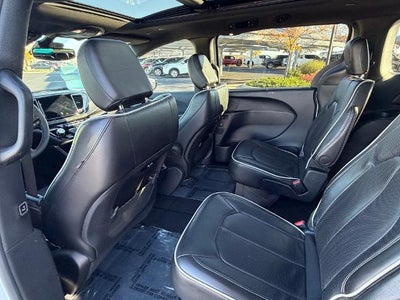 2025 Chrysler Pacifica Limited FWD