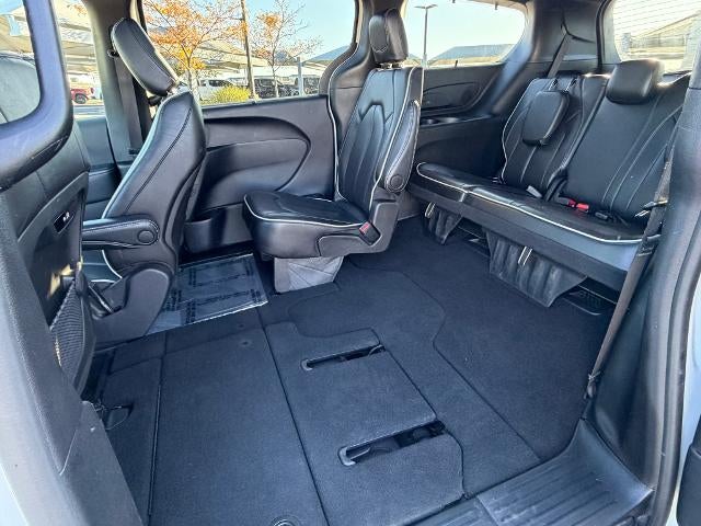 2025 Chrysler Pacifica Limited FWD