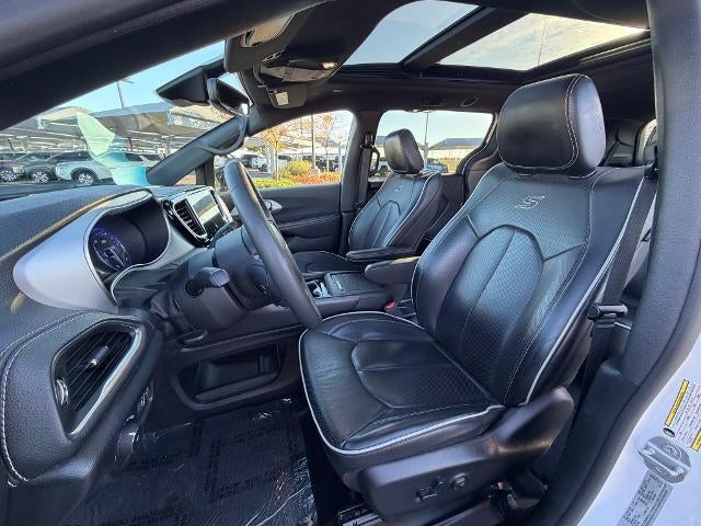 2025 Chrysler Pacifica Limited FWD