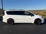 2025 Chrysler Pacifica Limited FWD