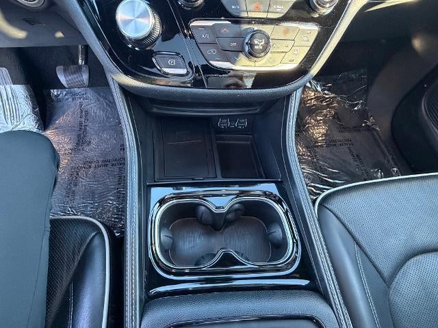 2025 Chrysler Pacifica Limited FWD