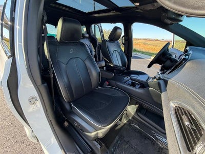 2025 Chrysler Pacifica Limited FWD