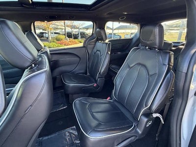 2025 Chrysler Pacifica Limited FWD