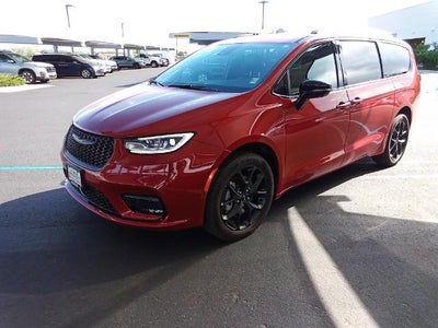 2024 Chrysler Pacifica Limited AWD