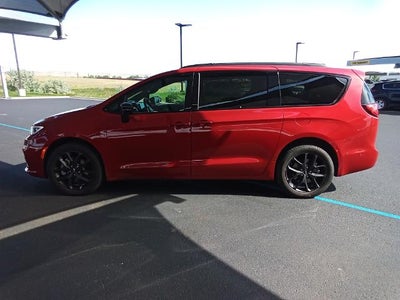 2024 Chrysler Pacifica Limited AWD