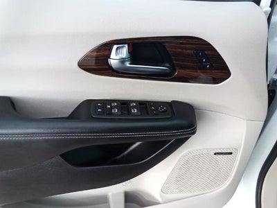 2023 Chrysler Pacifica Limited AWD