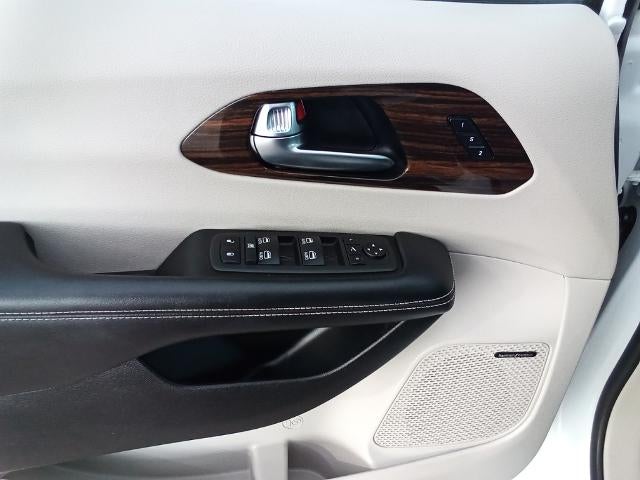 2023 Chrysler Pacifica Limited AWD