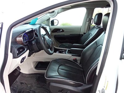2023 Chrysler Pacifica Limited AWD