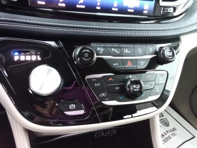 2023 Chrysler Pacifica Limited AWD