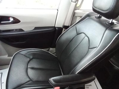 2023 Chrysler Pacifica Limited AWD