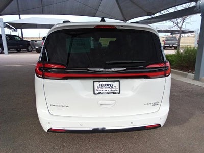 2023 Chrysler Pacifica Limited AWD