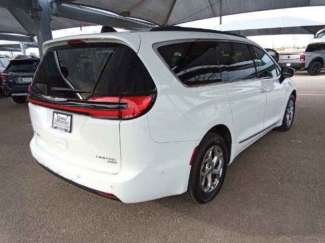 2023 Chrysler Pacifica Limited AWD