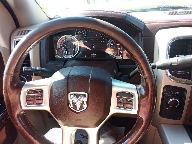 2014 RAM 2500 4WD Crew Cab 6.4 Ft Box Laramie