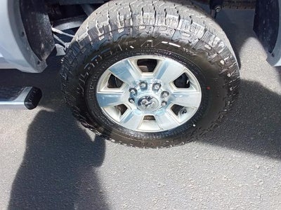 2014 RAM 2500 4WD Crew Cab 6.4 Ft Box Laramie