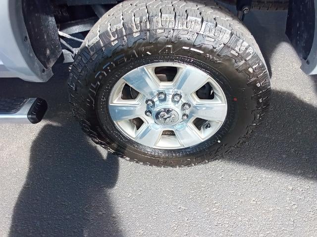 2014 RAM 2500 4WD Crew Cab 6.4 Ft Box Laramie