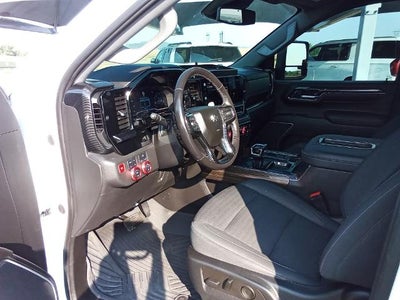 2022 Chevrolet Silverado 1500 Crew Cab Standard Box 4-Wheel Drive RST