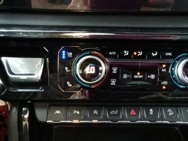 2023 GMC Sierra 1500 Crew Cab Short Box 4-Wheel Drive AT4X
