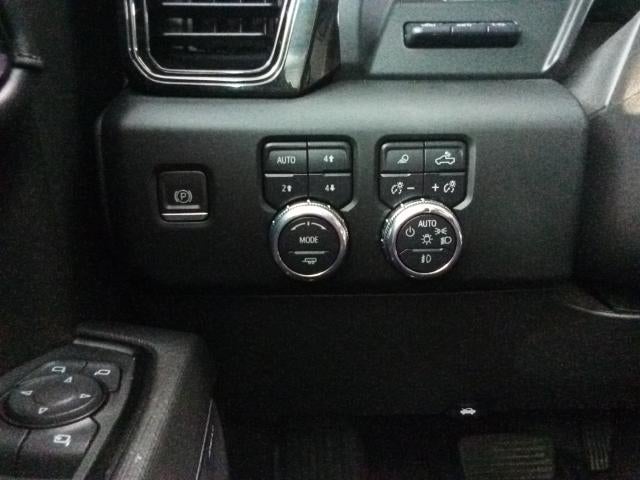 2023 GMC Sierra 1500 Crew Cab Short Box 4-Wheel Drive AT4X