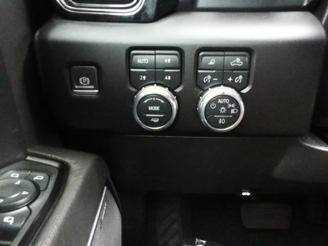 2023 GMC Sierra 1500 Crew Cab Short Box 4-Wheel Drive AT4X