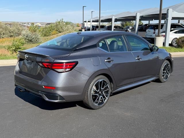 2025 Nissan Sentra SR CVT