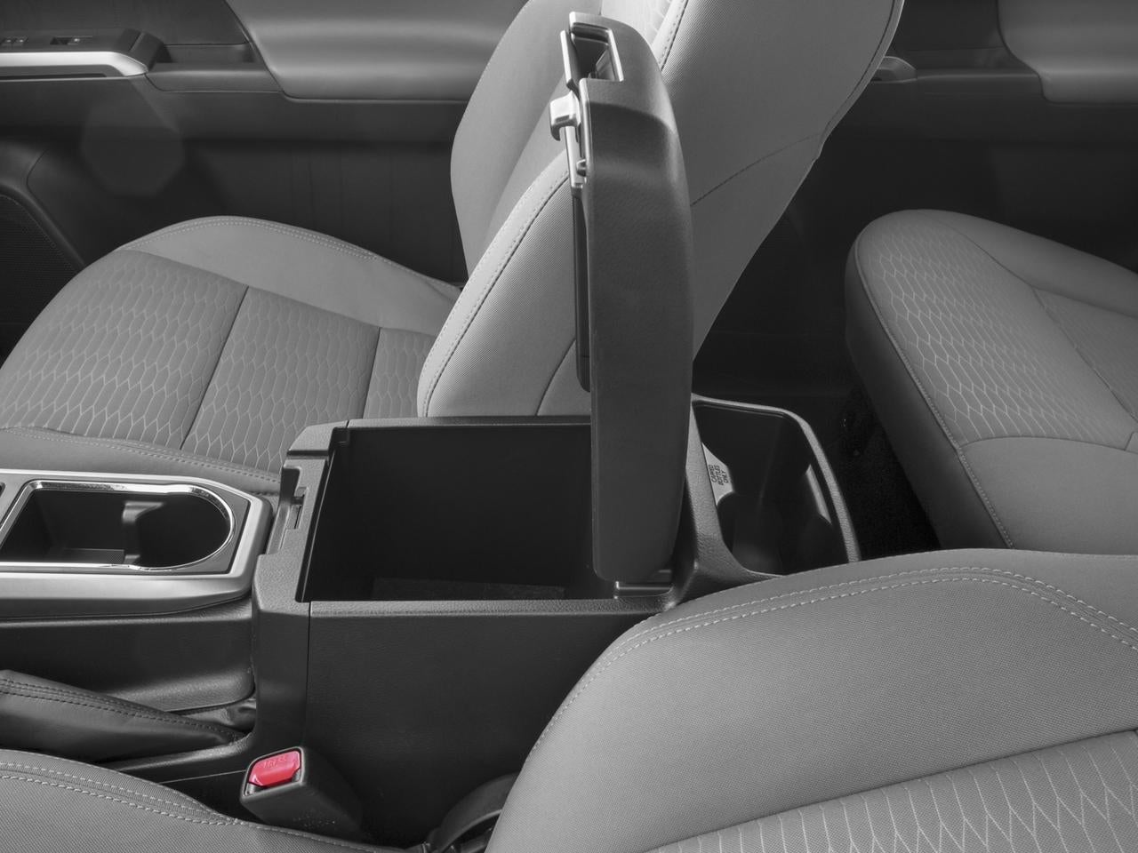 2017 Toyota Tacoma SR5 Double Cab 5' Bed V6 4x4 AT (Natl)