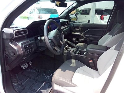 2025 Toyota Tacoma 4WD 4WD TRD Sport Hybrid Double Cab 5' Bed AT (Natl)
