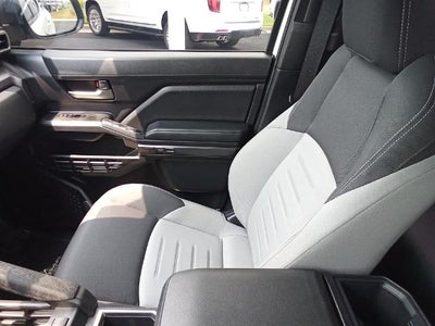 2025 Toyota Tacoma 4WD 4WD TRD Sport Hybrid Double Cab 5' Bed AT (Natl)