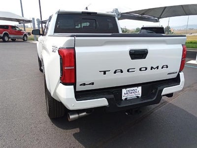 2025 Toyota Tacoma 4WD 4WD TRD Sport Hybrid Double Cab 5' Bed AT (Natl)