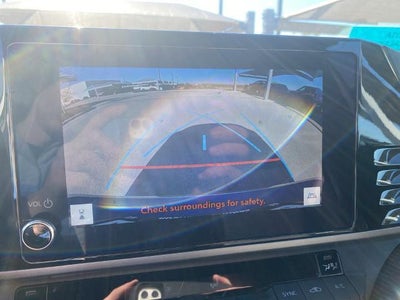 2025 Toyota Camry LE (SE)