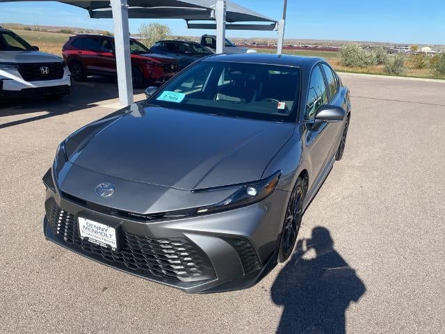 2025 Toyota Camry LE (SE)