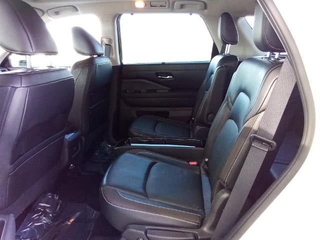 2024 Nissan Pathfinder SL 4WD