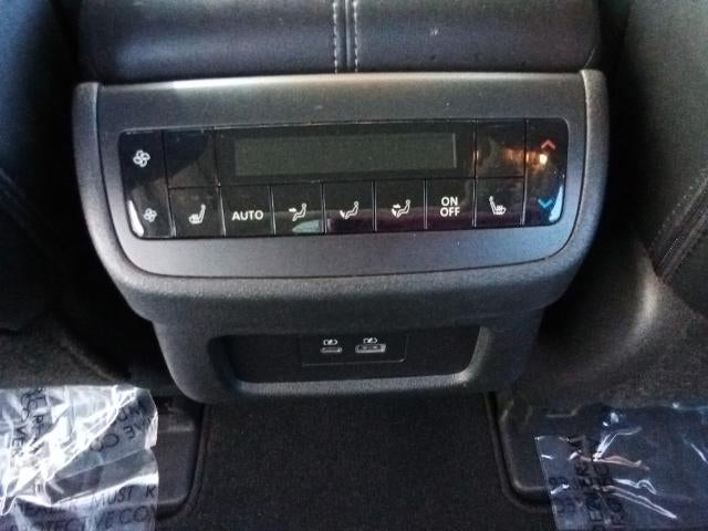 2024 Nissan Pathfinder SL 4WD