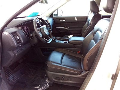 2024 Nissan Pathfinder SL 4WD