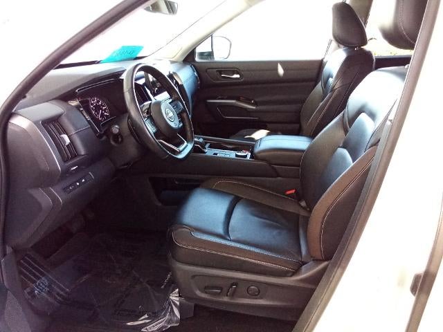 2024 Nissan Pathfinder SL 4WD