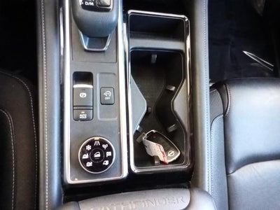 2024 Nissan Pathfinder SL 4WD