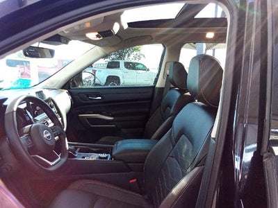 2025 Nissan Pathfinder Platinum 4WD
