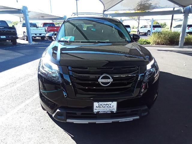 2025 Nissan Pathfinder Platinum 4WD