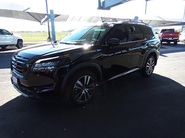 2025 Nissan Pathfinder Platinum 4WD
