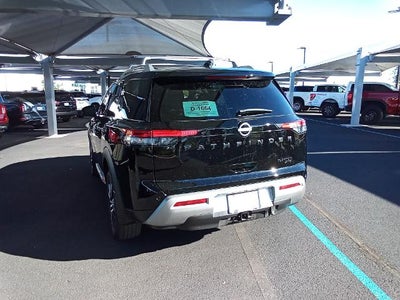 2025 Nissan Pathfinder Platinum 4WD